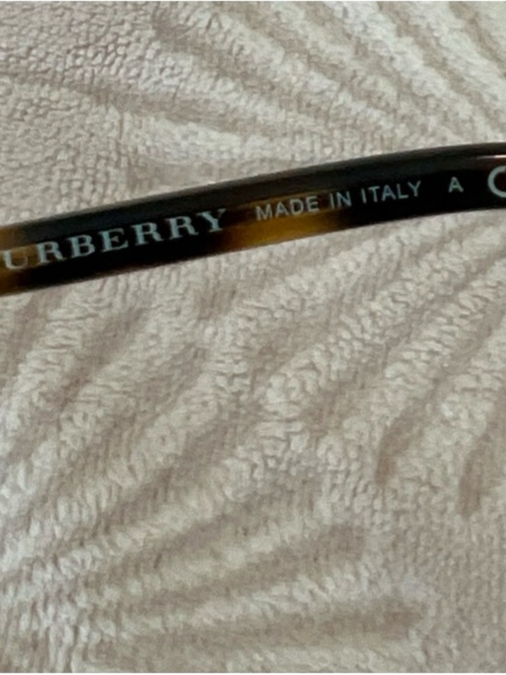 Burberry women Tortoiseshell Temple Sunglasses in Brown polarised great - Picture 6 of 10